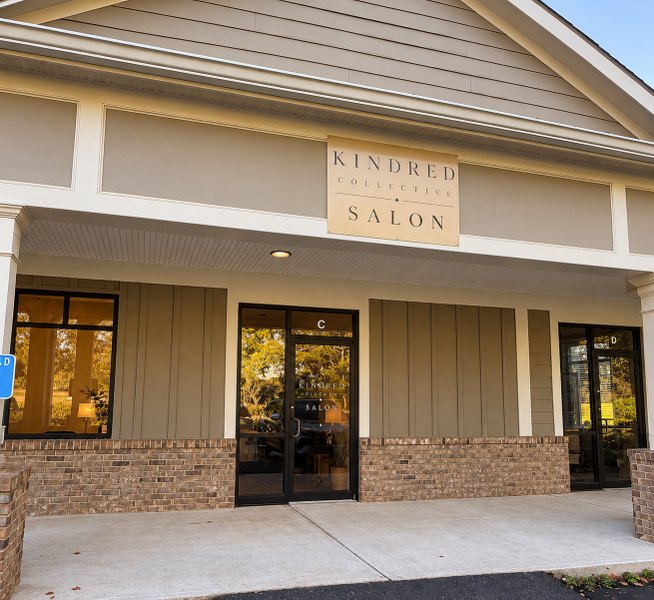 Kindred Collective Salon storefront on Lenru Road in Bogart GA